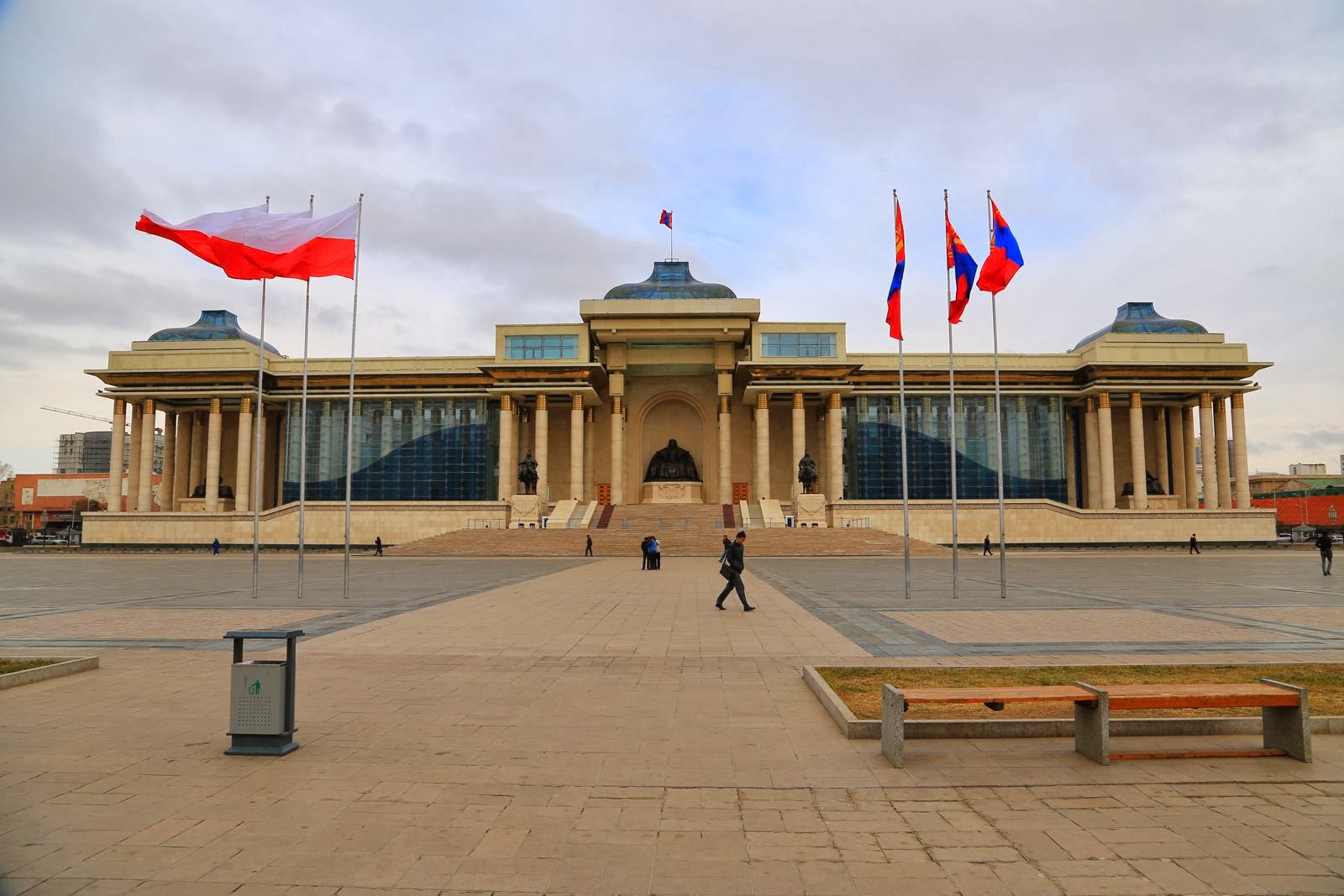 Le palais du gouvernement sur la place principale d’Oulan-Bator