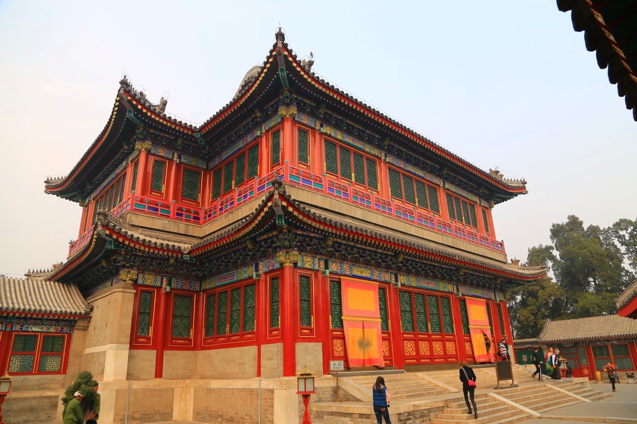 Pavillon rouge à double toit du Palais d’été