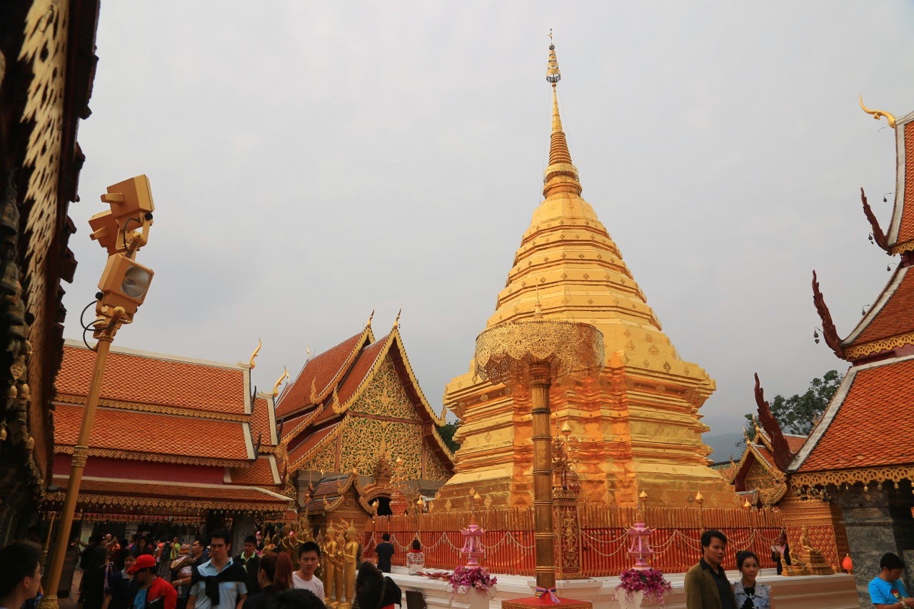 Le chedi doré du Wat Phra That Doi Suthep