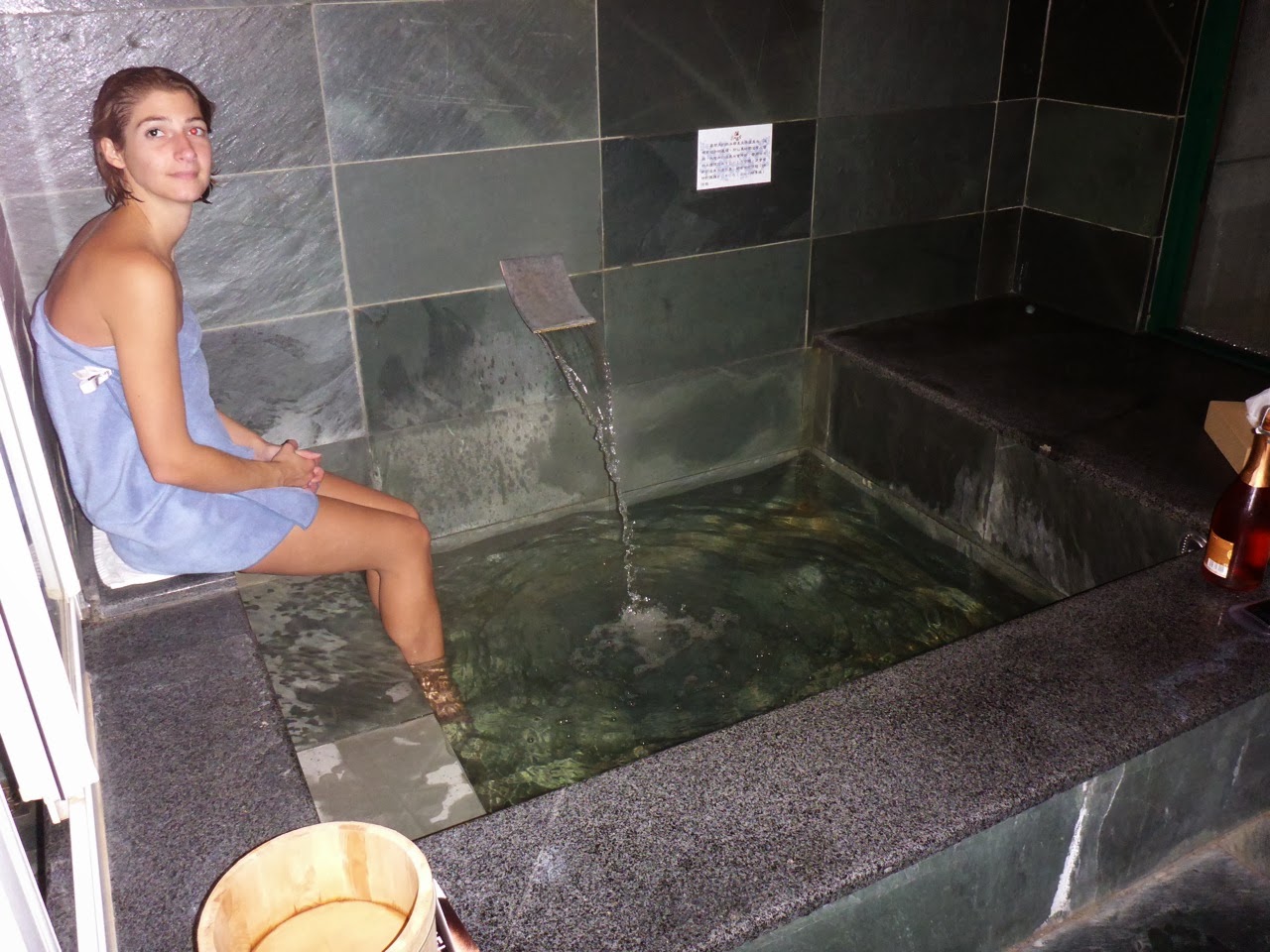 La grande baignoire de notre chambre d’hôtel