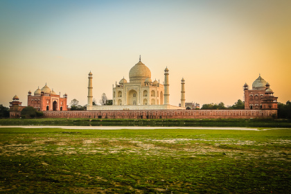 Le Taj Mahal à Agra au soleil couchant