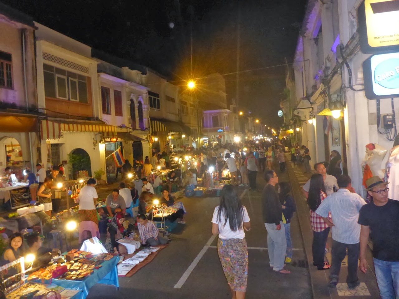 La foule du Sunday Market sur Thalang Road