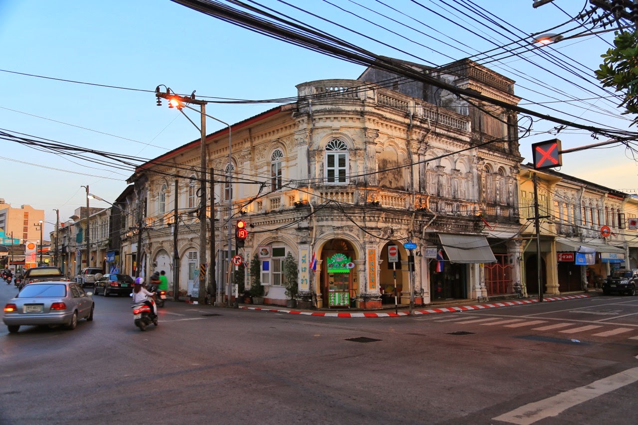 Immeuble ancien à un carrefour de Phuket Town