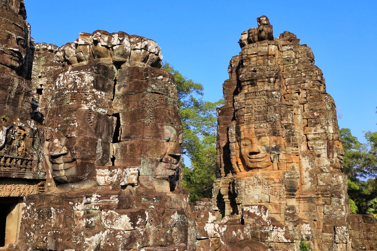 Tours du Bayon au soleil