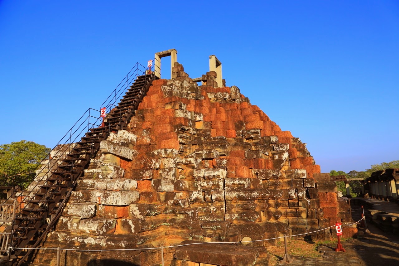 Escalier raide du Baphuon