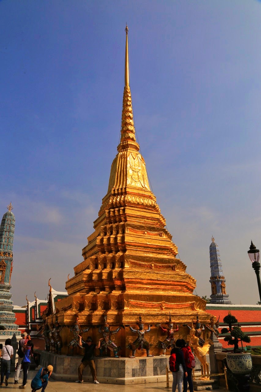 Chedi orné de mosaïques