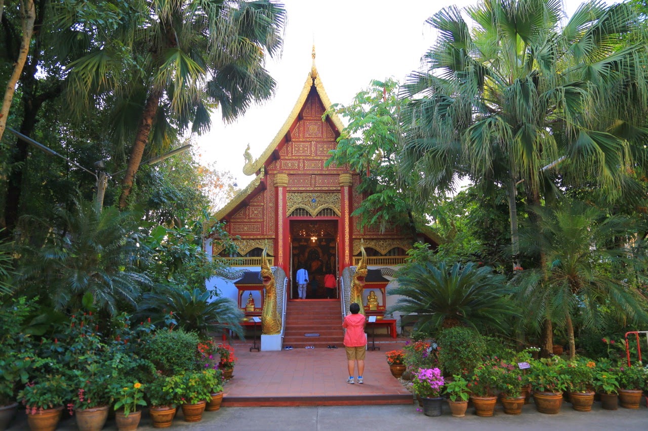 Le Wat Phra Kaew noyé dans la végétation
