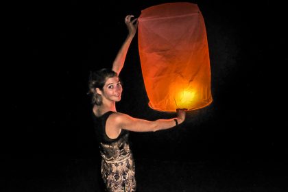 Lâcher de lanterne céleste le soir du Nouvel An