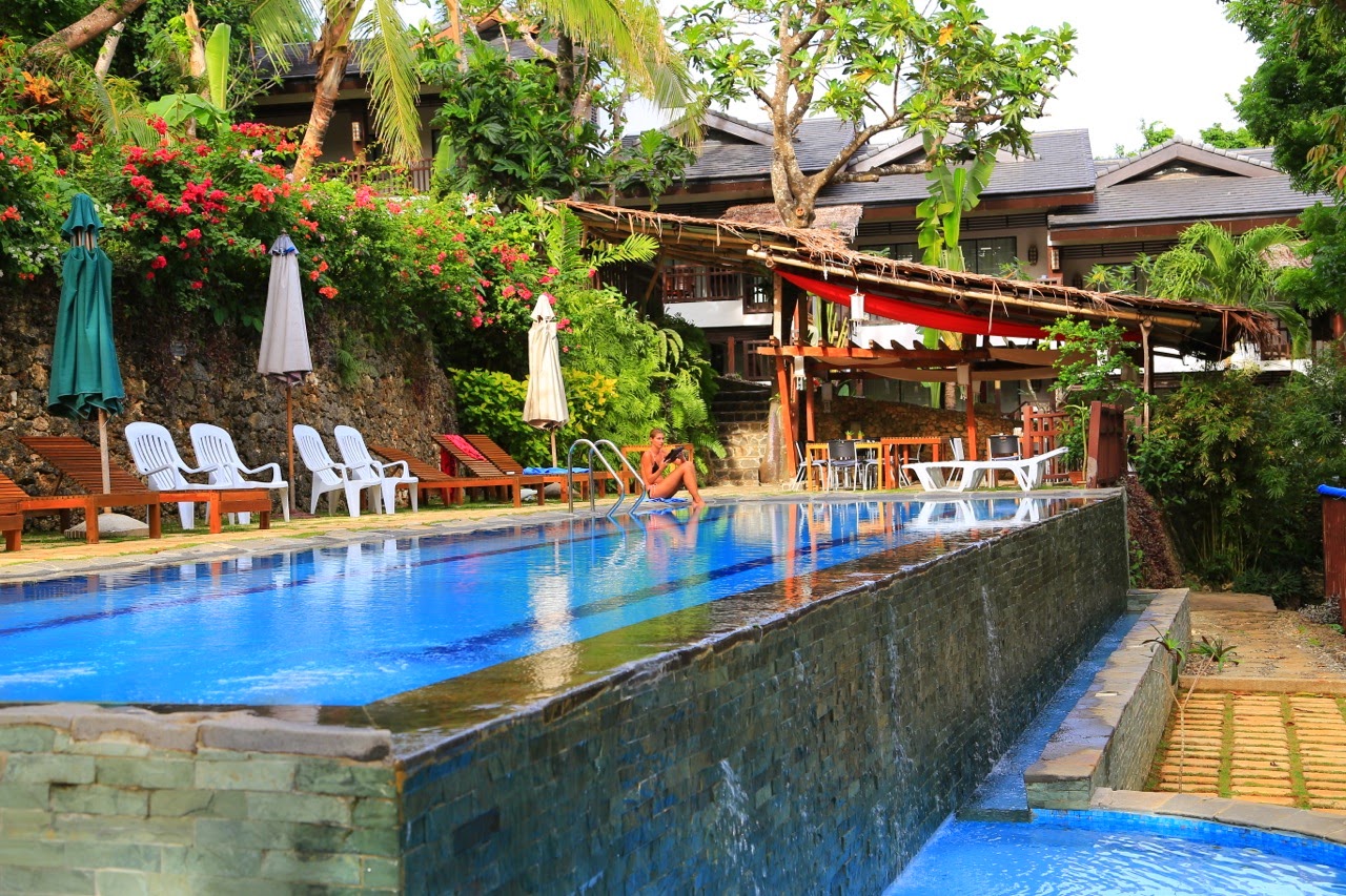 Piscine à débordement de l'hôtel The Strand à Boracay