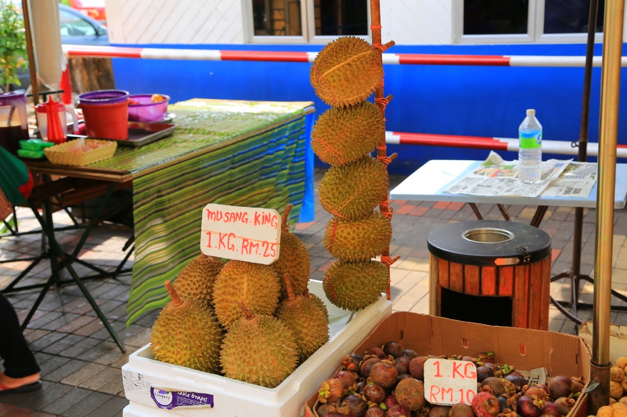 Étal de friandises au marché