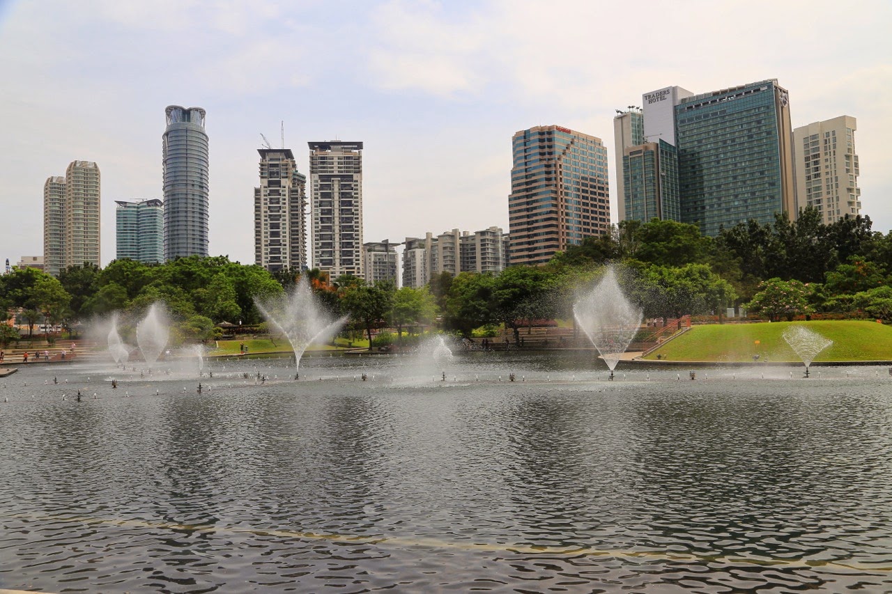 Fontaines du lac du parc KLCC