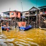 Maisons sur pilotis du village flottant de Kompong Phluk