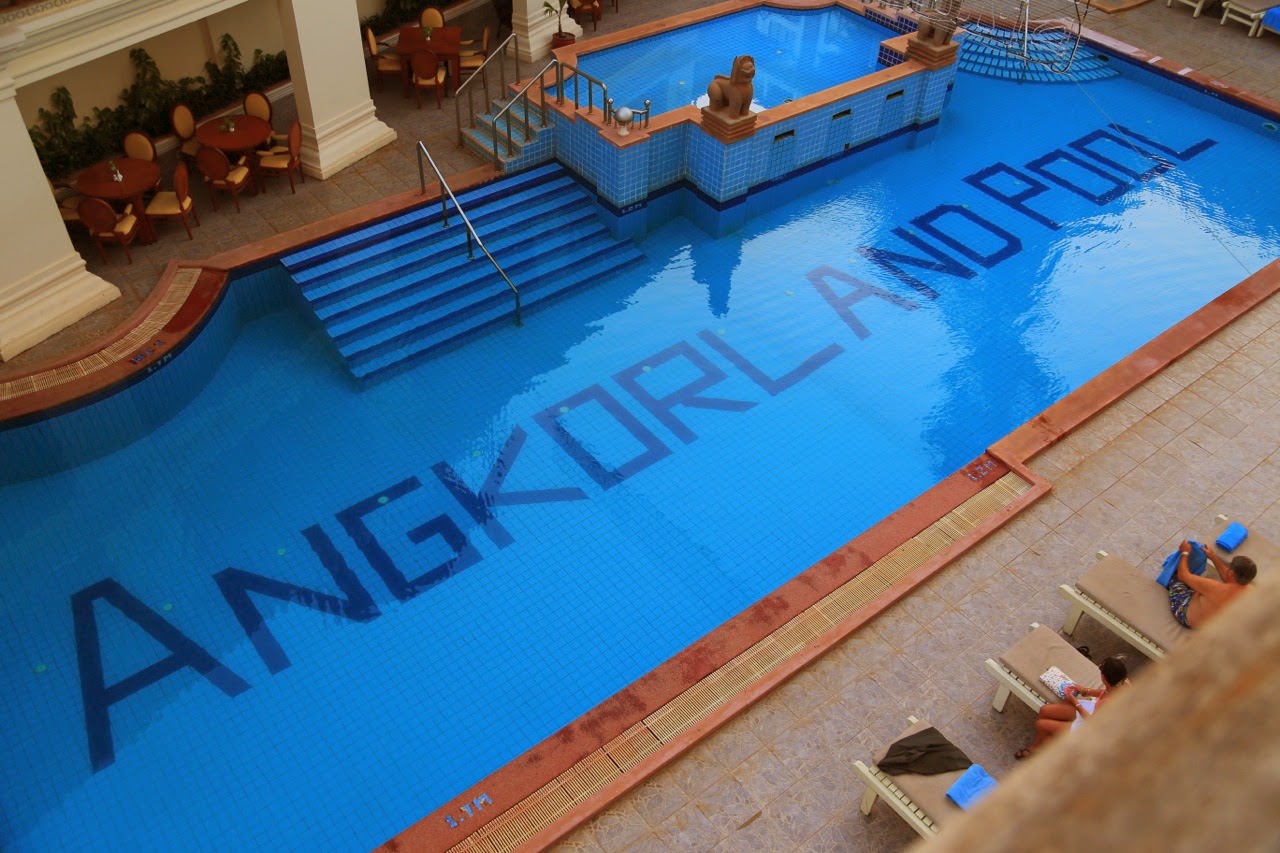 La piscine du New Angkorland Hotel à Siem Reap