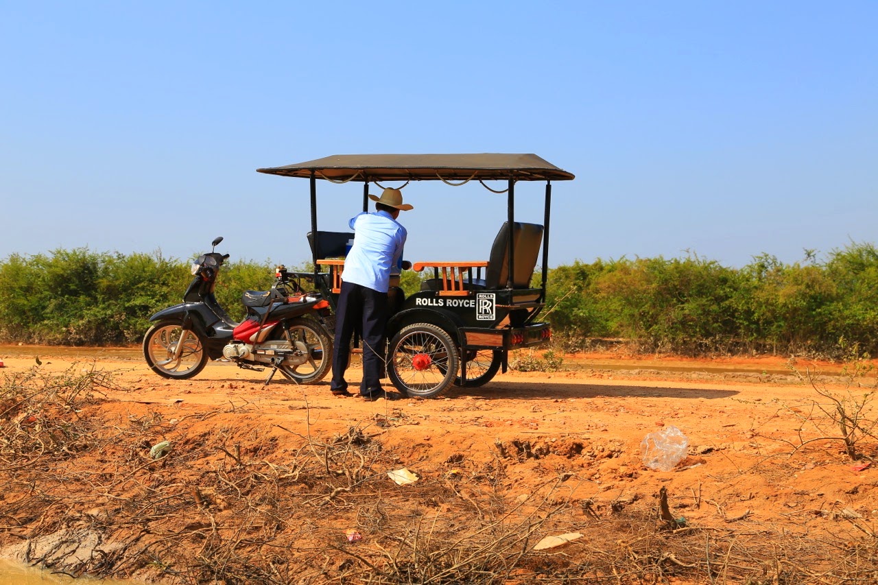 Le tuk-tuk Rolls-Royce et son chauffeur