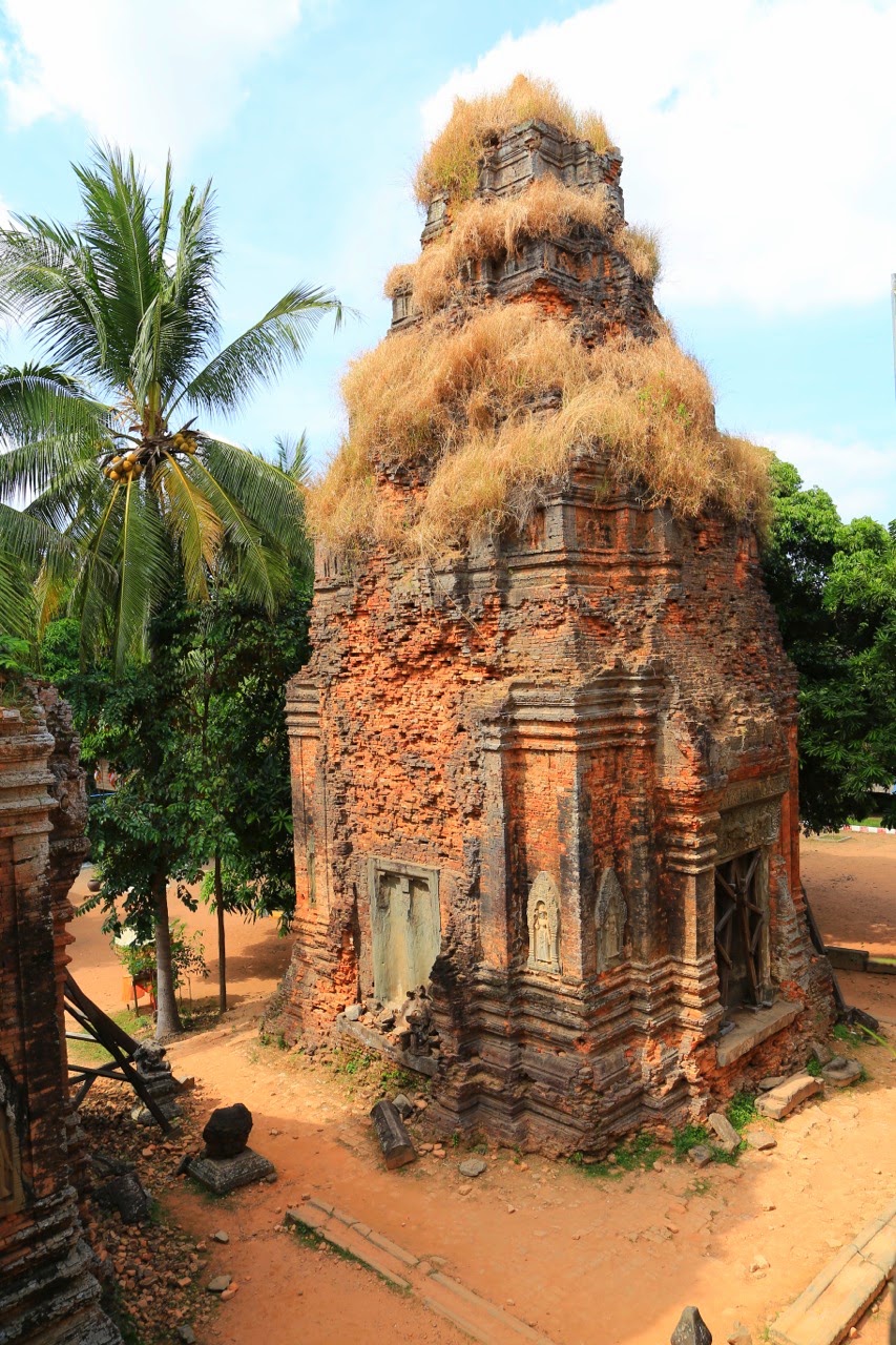 Tour du temple Lolei sous le soleil