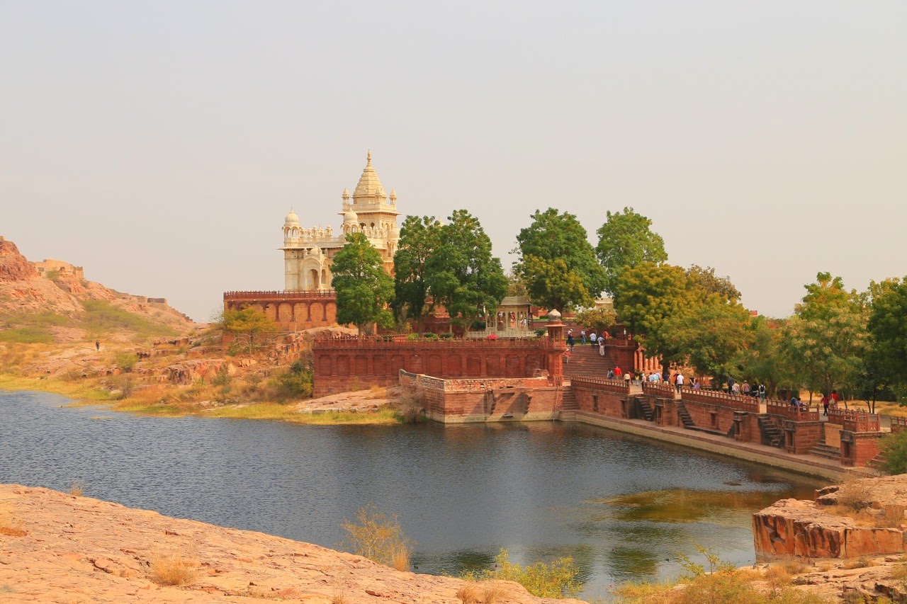 Lac et mémorial de Jaswant Thada