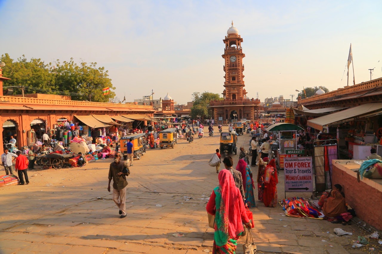 Le bazar et la Clock Tower