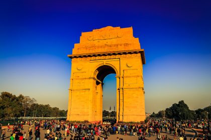 L'India Gate de New Delhi au coucher du soleil