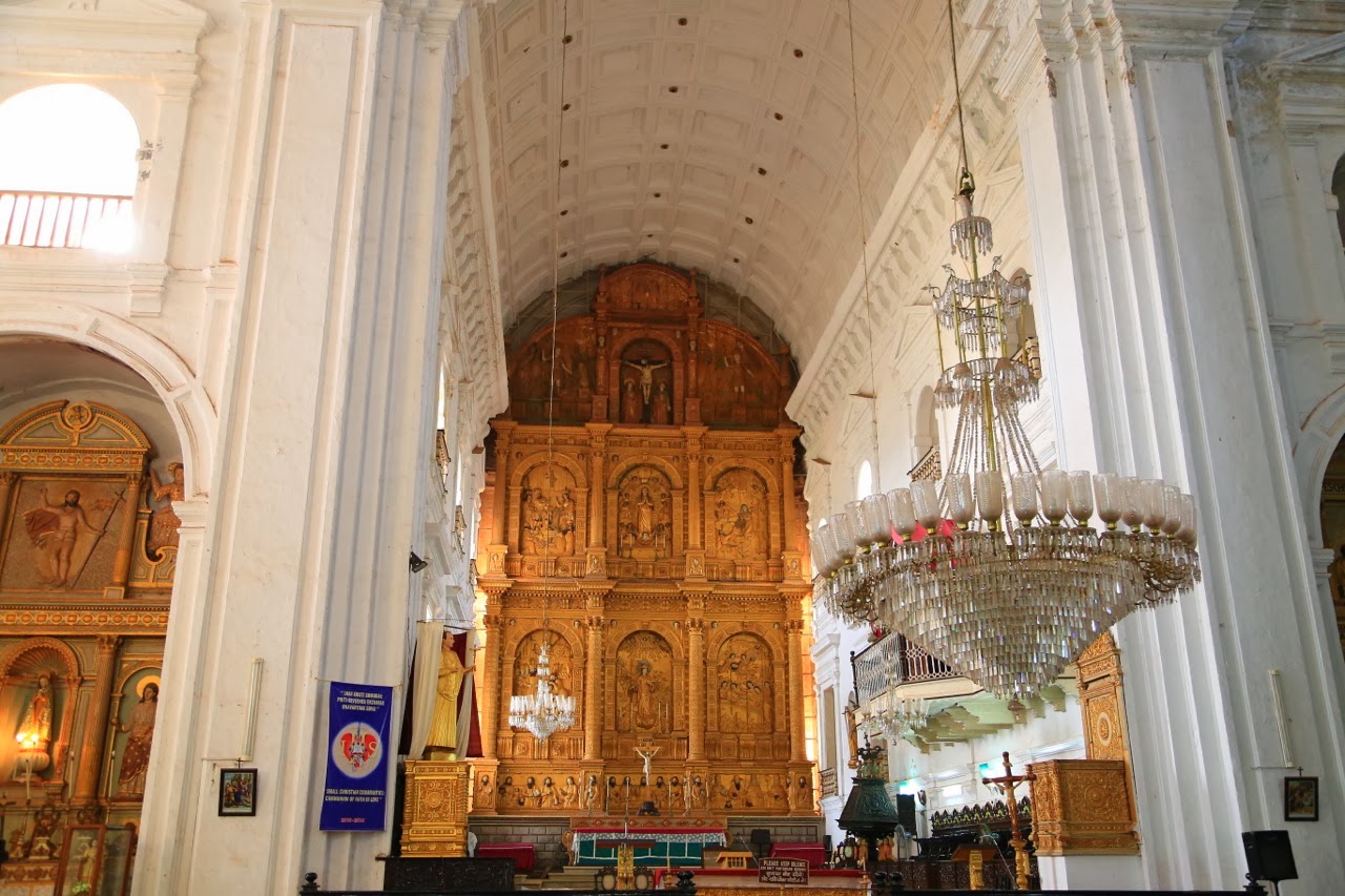 Le retable doré de la cathédrale