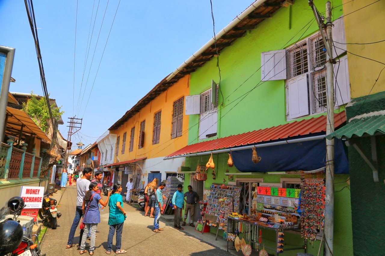Façades colorées de Jew Town