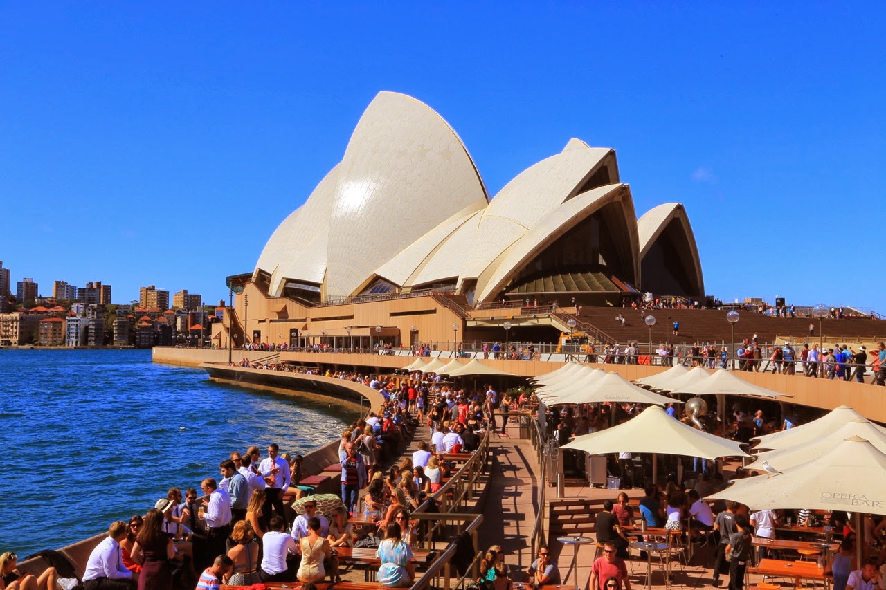 Les terrasses au pied de l’Opéra de Sydney