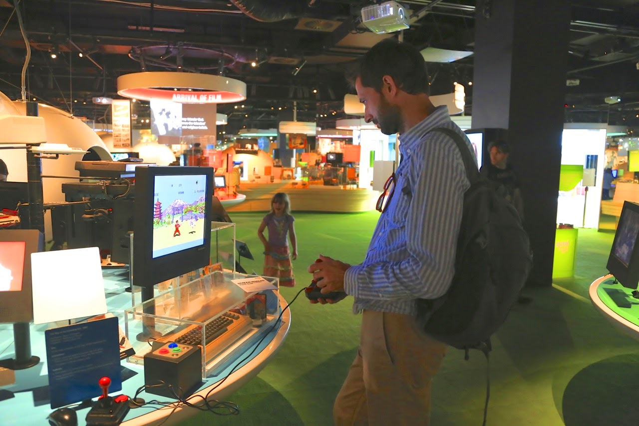Bornes de jeux vidéo à l’ACMI