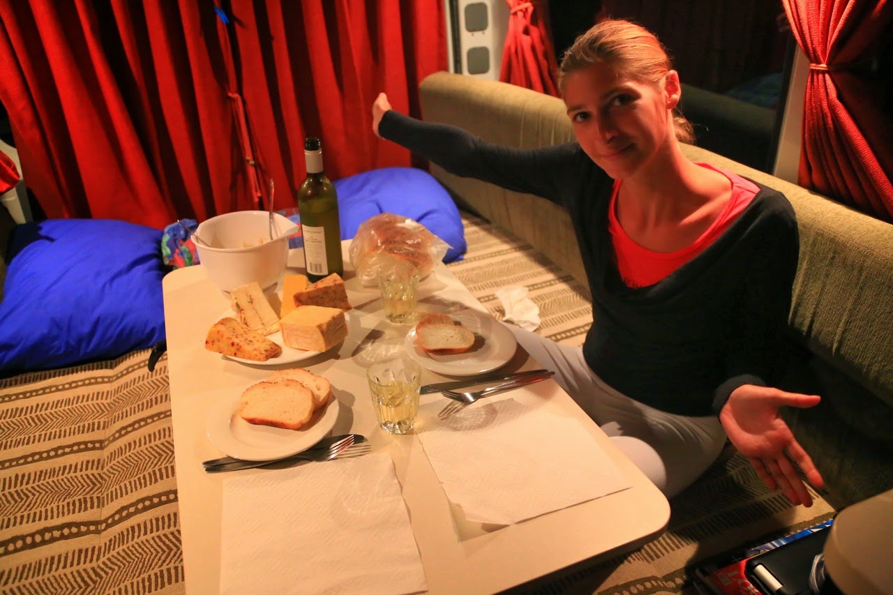 Plateau de fromages dans notre campervan
