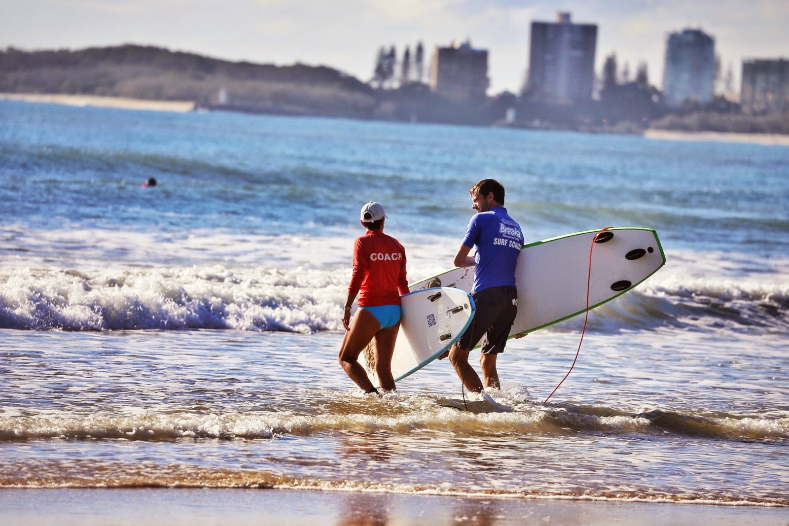 Retour de session de surf avec la coach