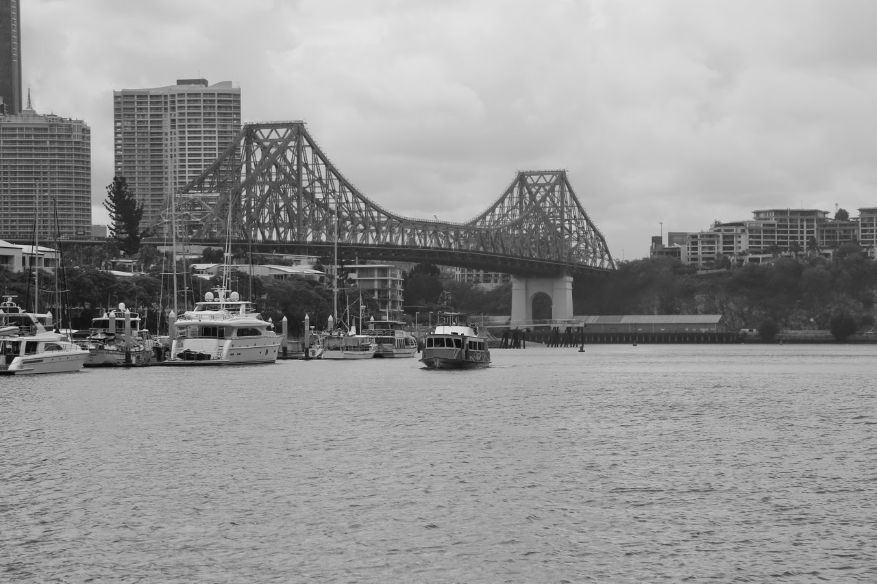 Le Story Bridge en noir et blanc