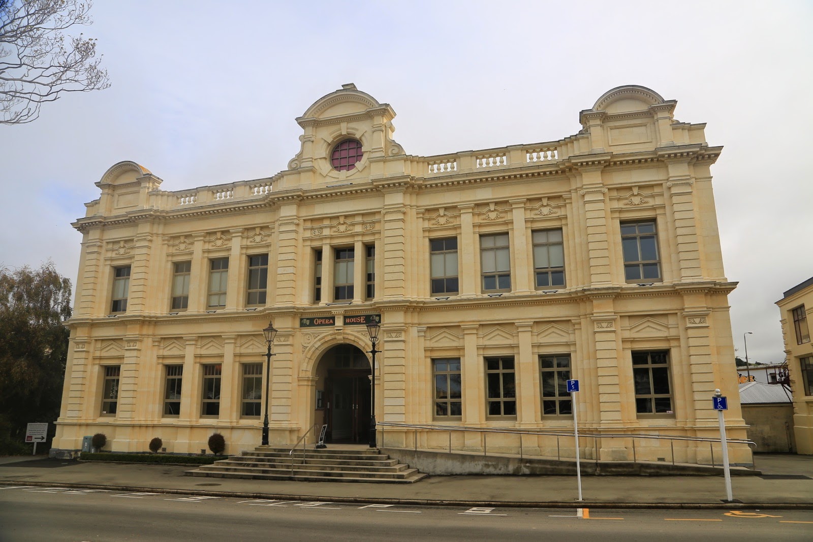 Bâtiment ancien à horloge d’Oamaru