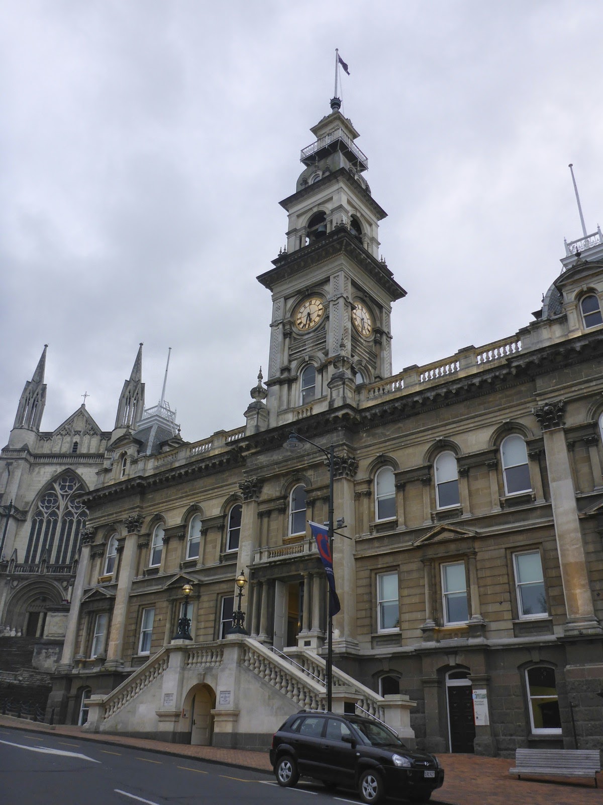 Bâtiment à tour d’horloge du centre de Dunedin