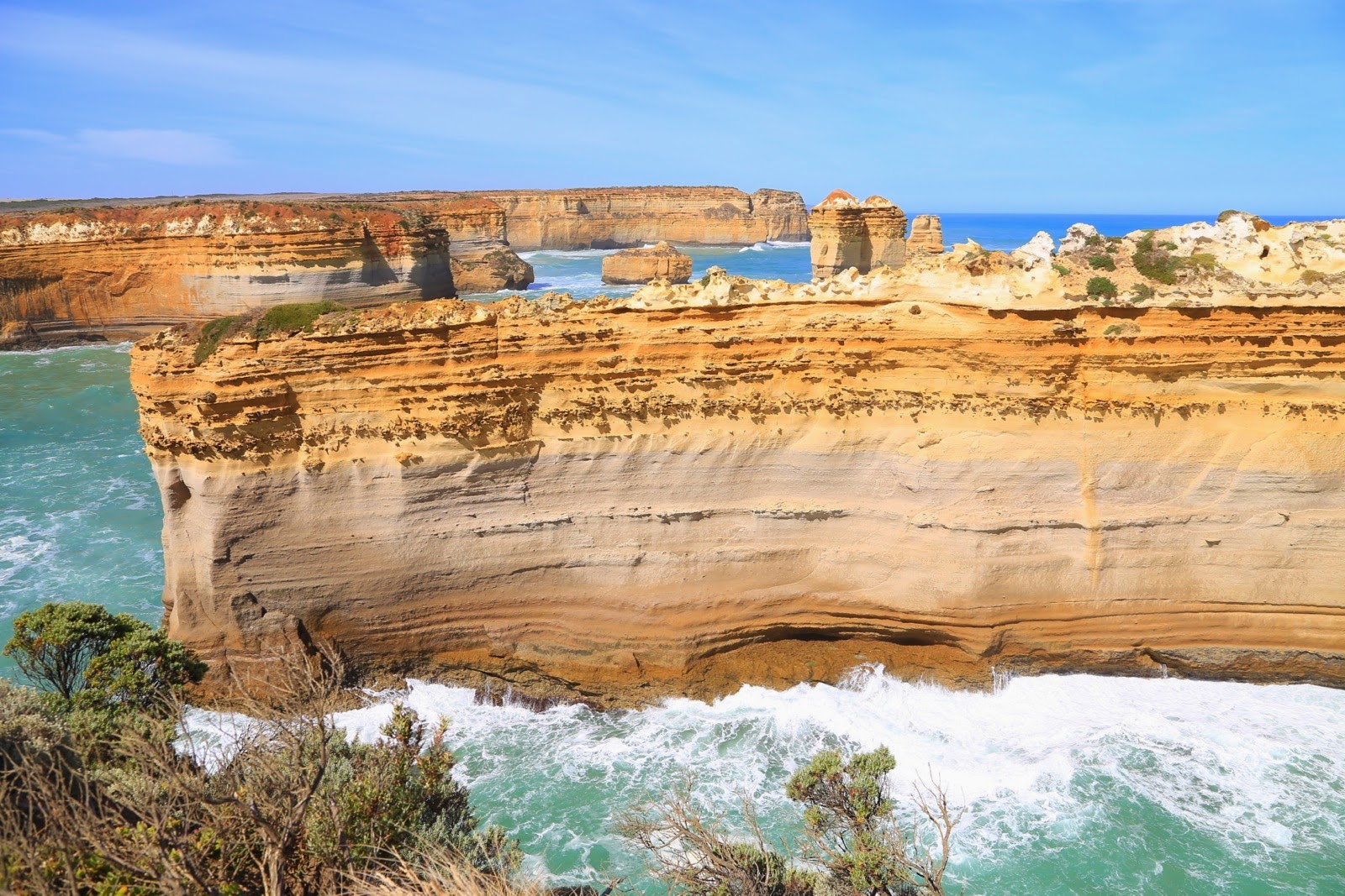 Falaise de calcaire érodée par la mer