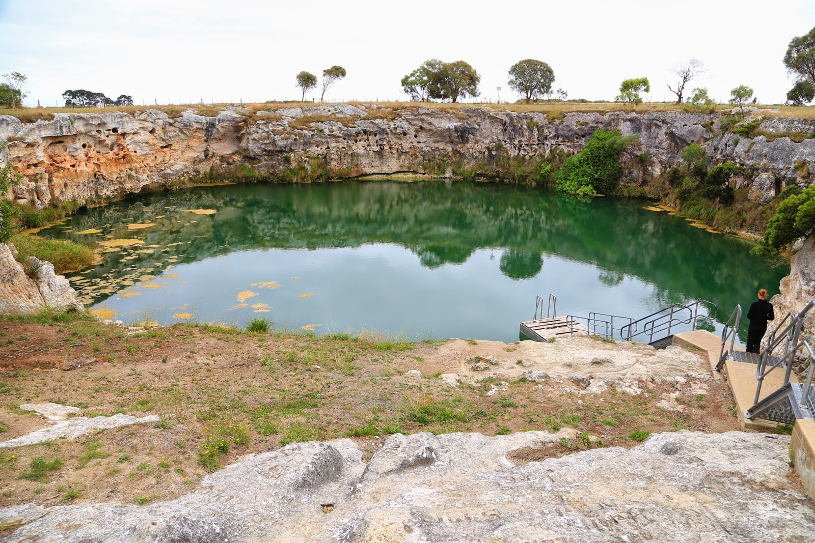 Little Blue Lake et ses eaux vertes