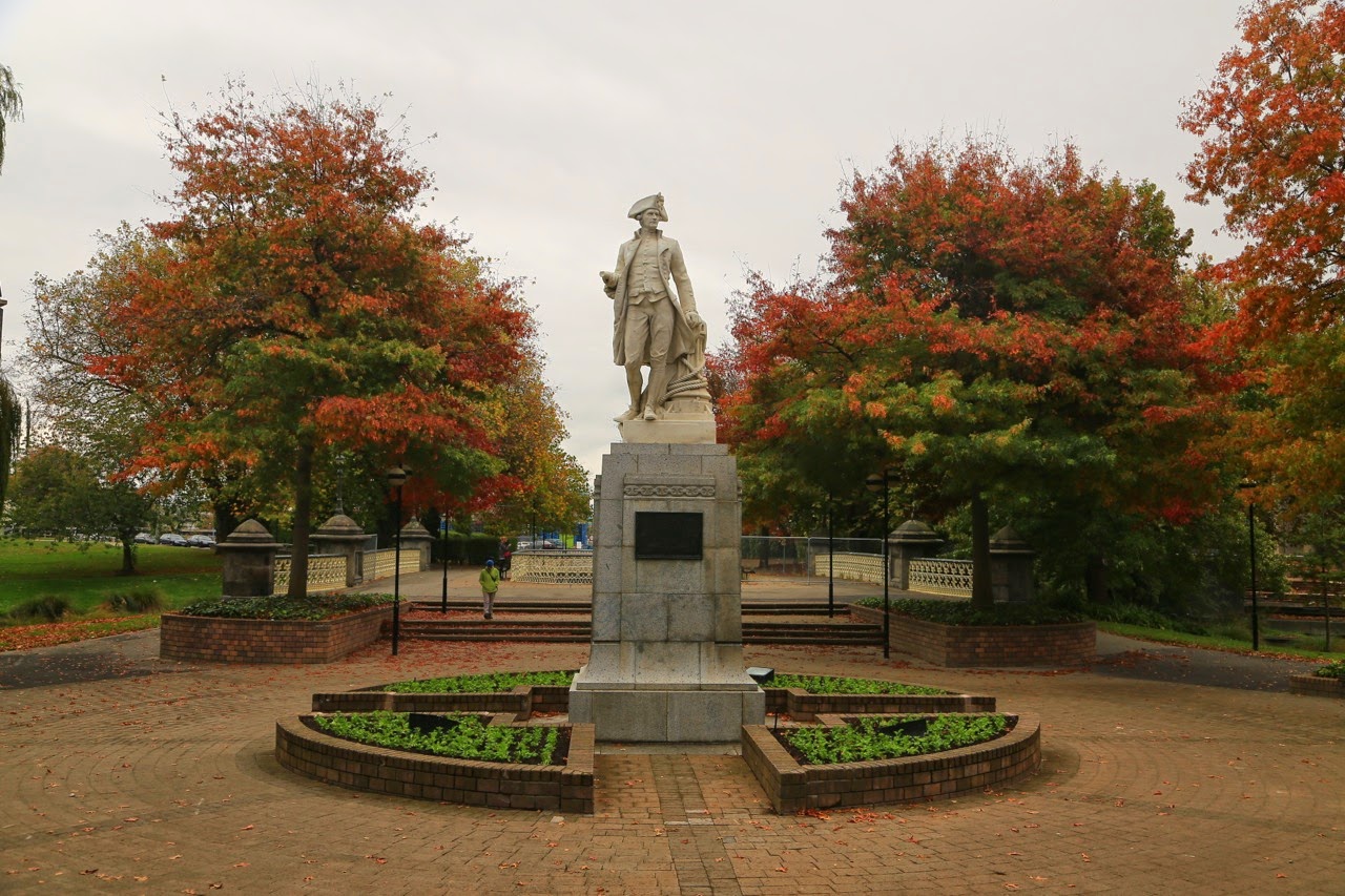 Statue du capitaine Cook à Victoria Square