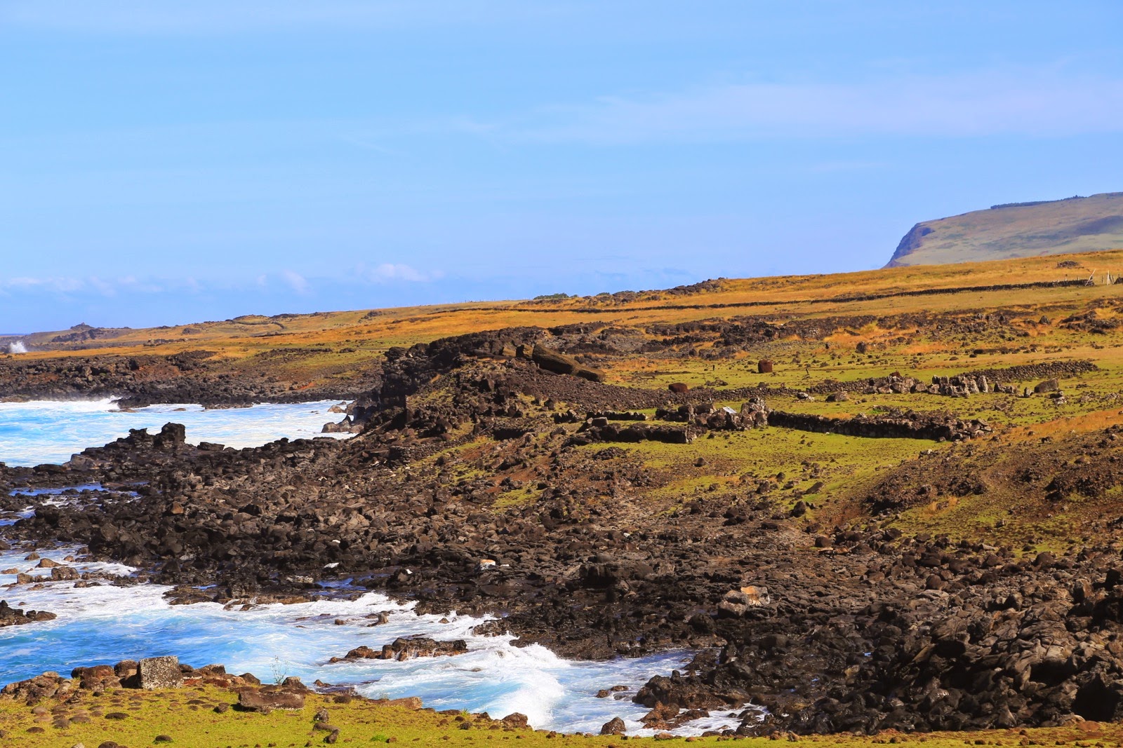 Côte rocheuse près d’Aka Hanga