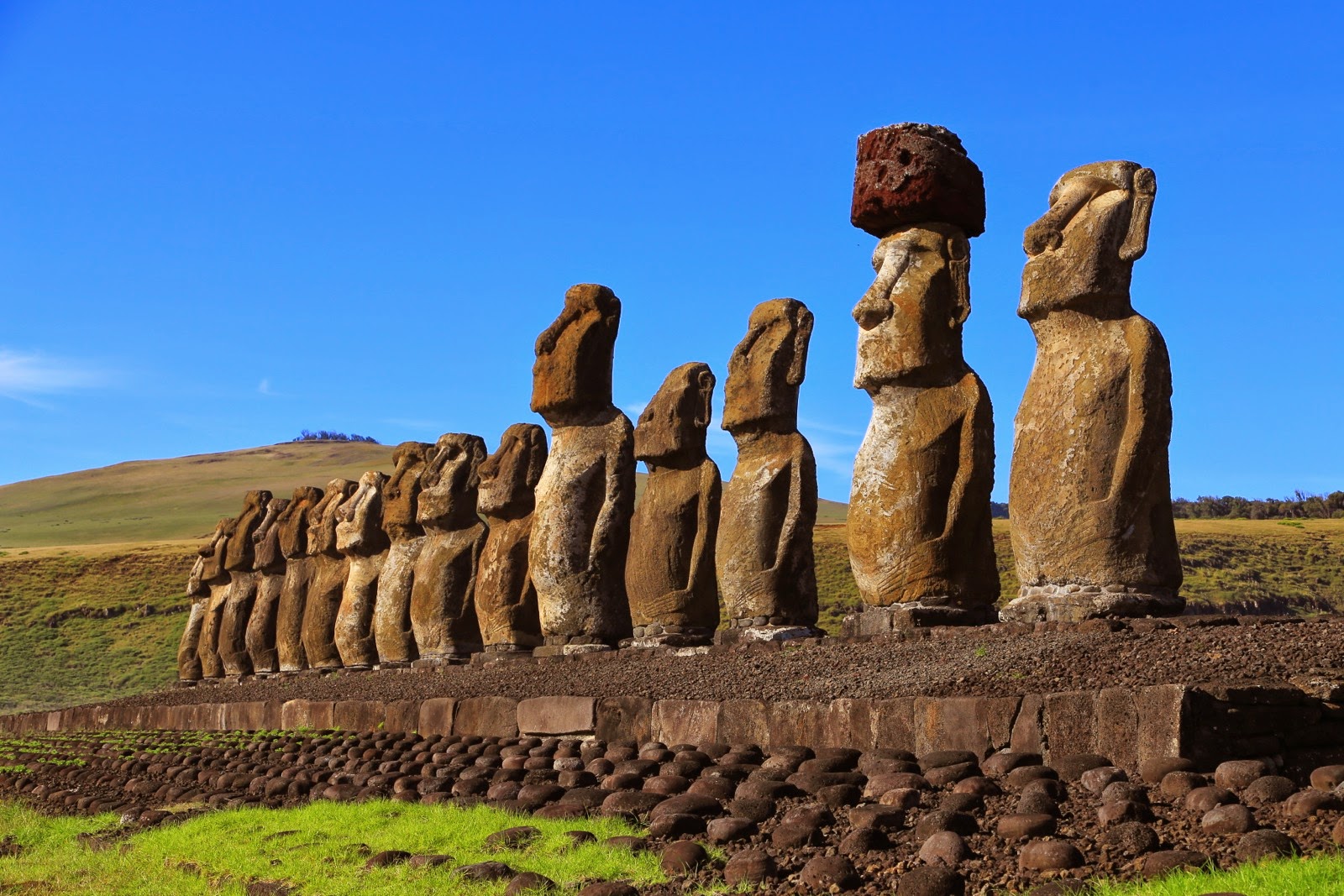 Les 15 moai d’Ahu Tongariki, sur l’île de Pâques