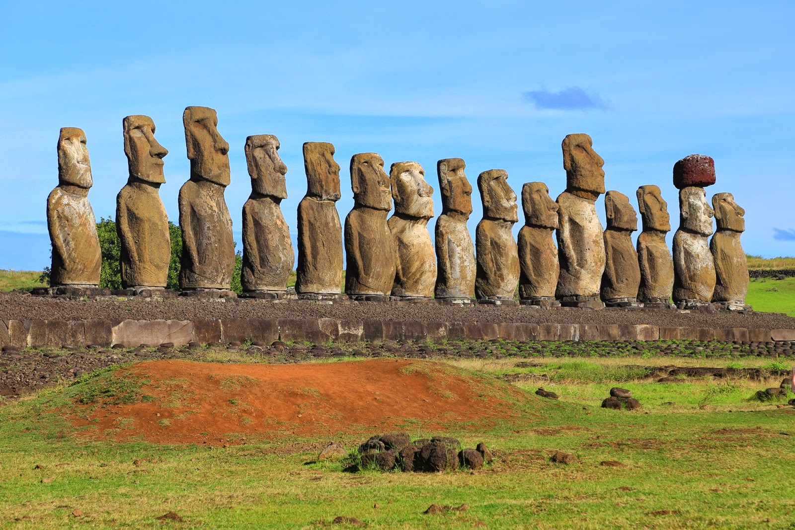 Plateforme d’Ahu Tongariki et ses moai