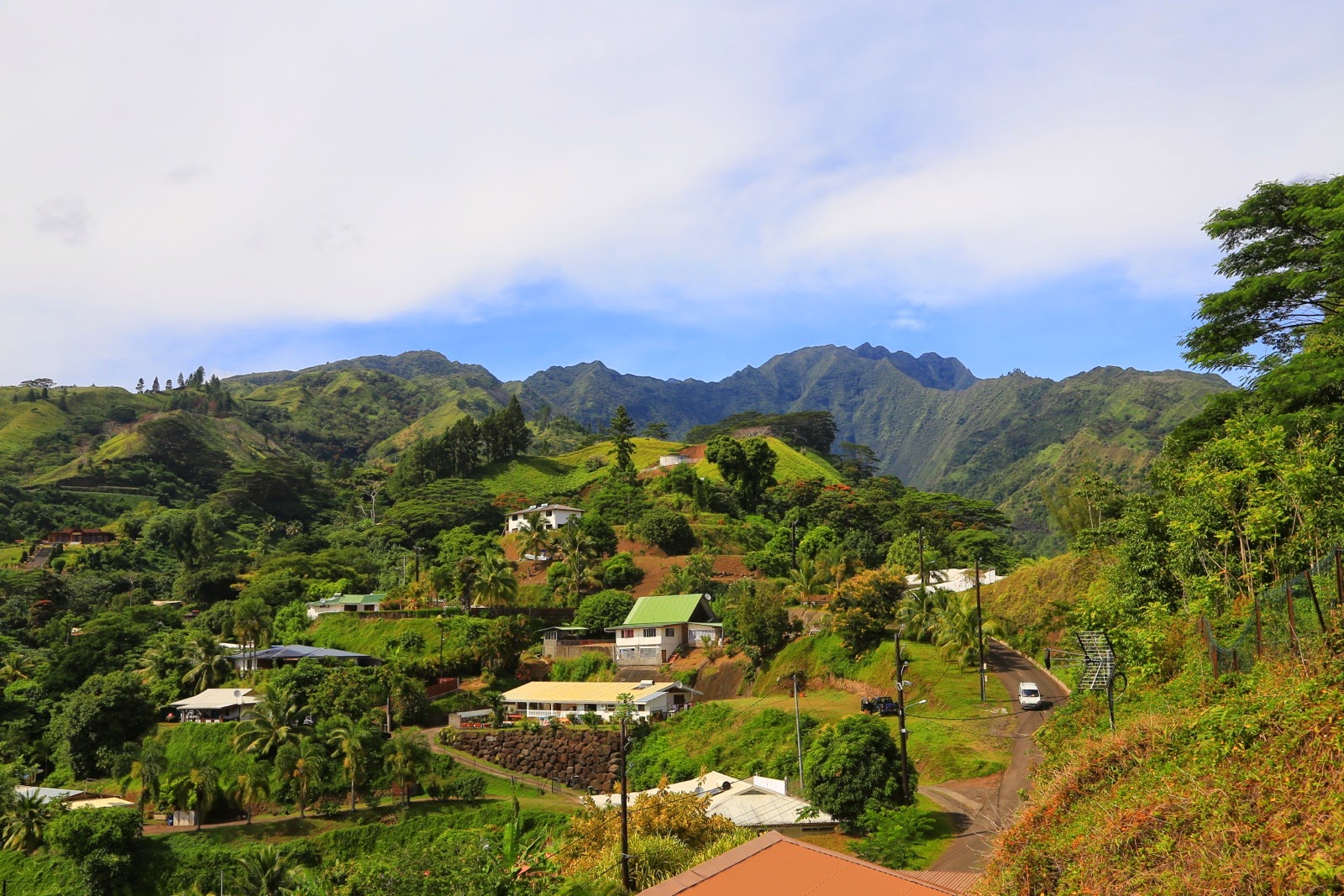 Montagnes verdoyantes de Tahiti