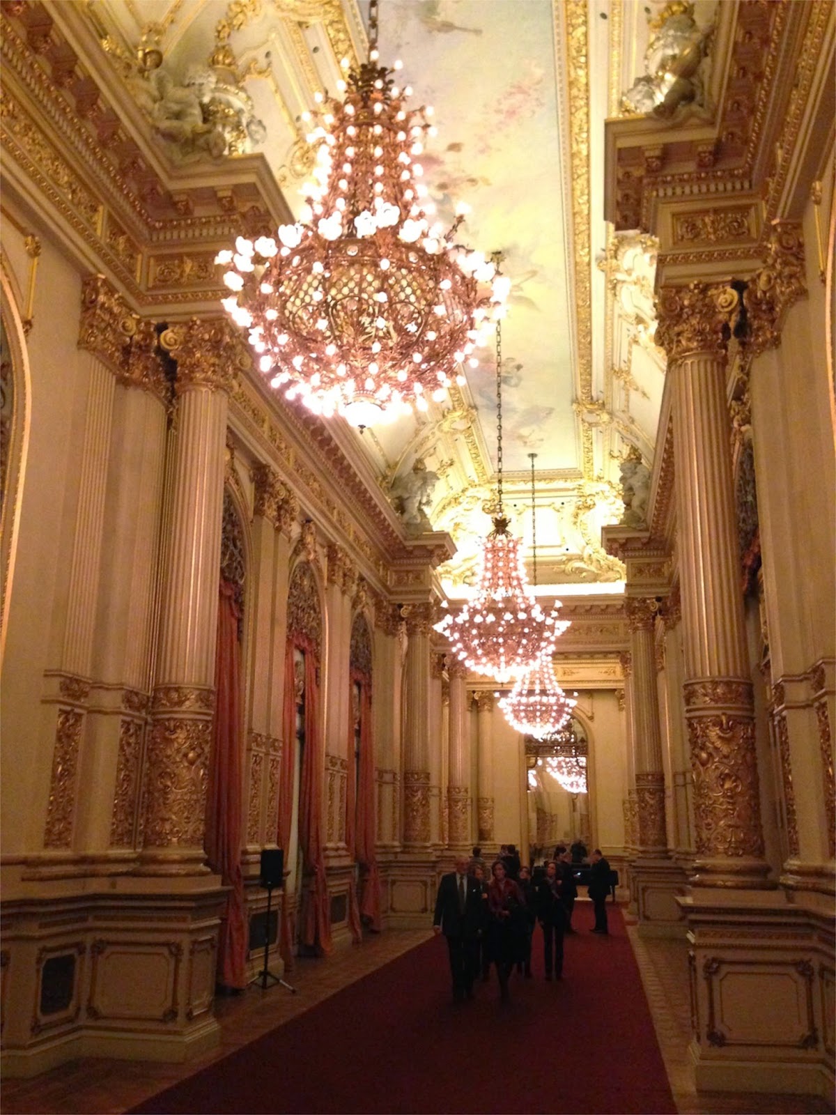 Salon aux lustres du Teatro Colón