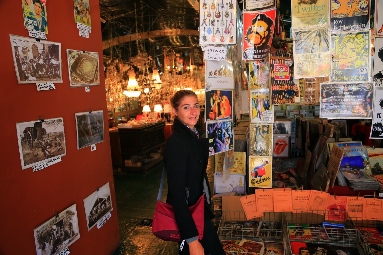 Boutique de souvenirs et affiches