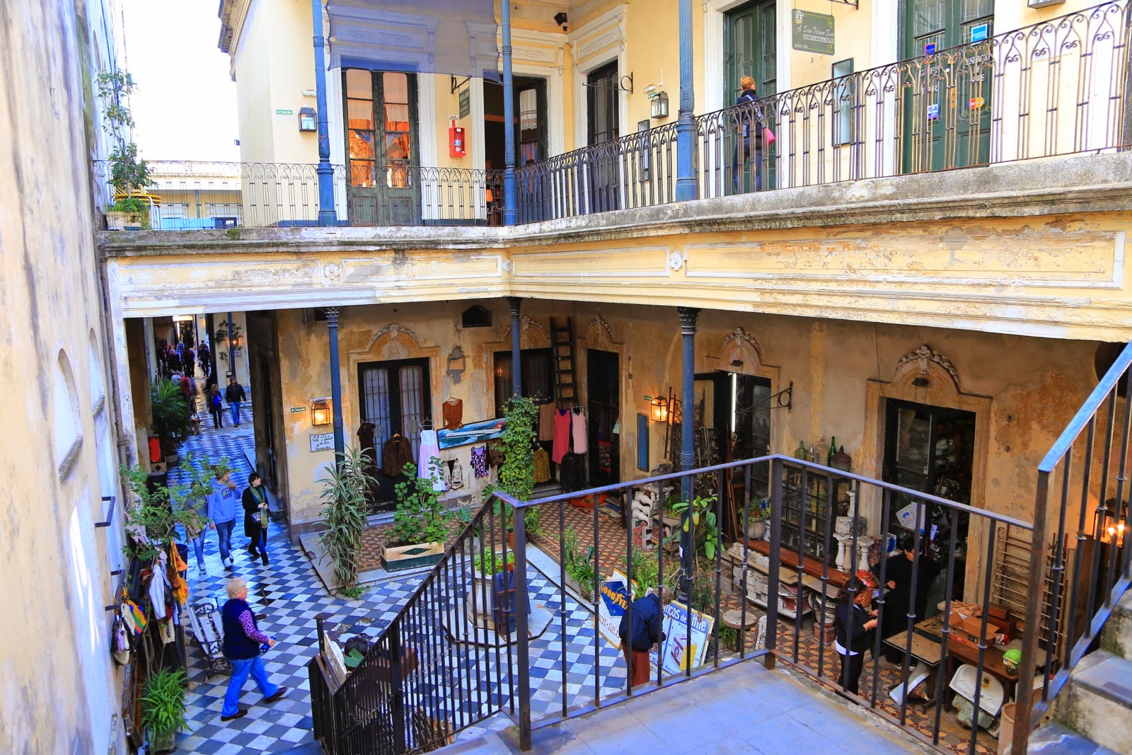 Cour intérieure d’une maison coloniale