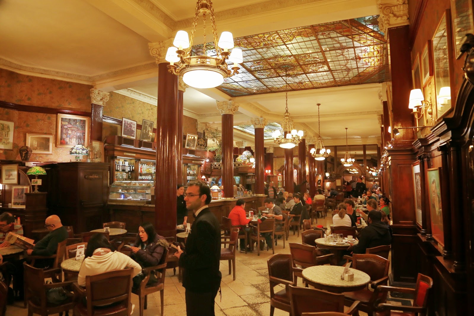 Salle Belle Époque du Café Tortoni