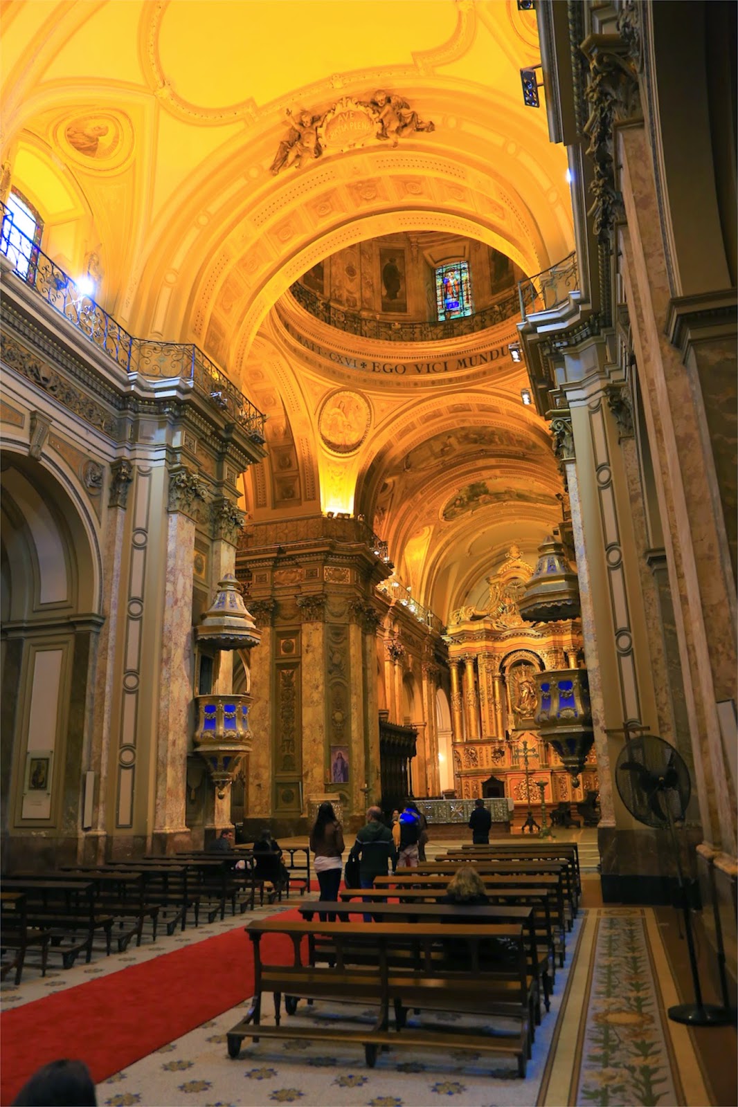 Voûtes dorées de la cathédrale