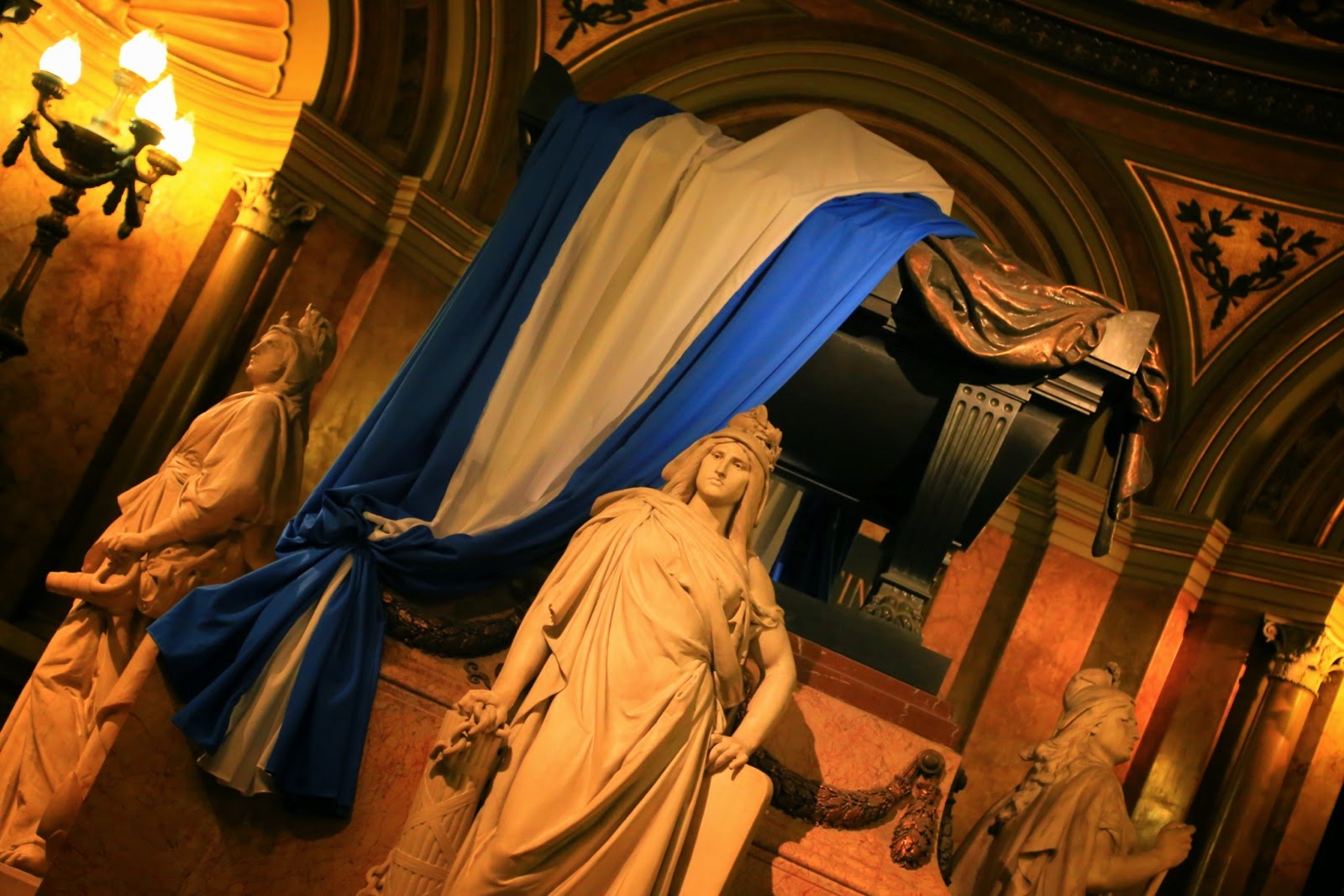 Statue de la Vierge