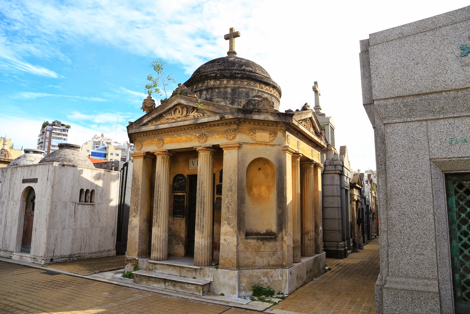 Mausolée à coupole du cimetière