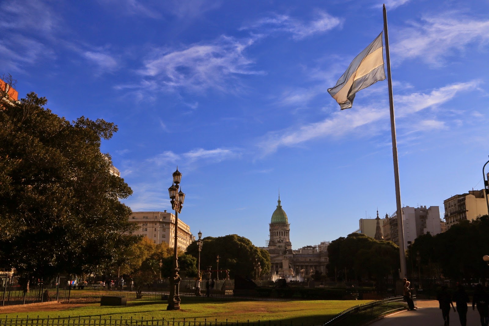 Drapeau argentin sur la Plaza del Congreso