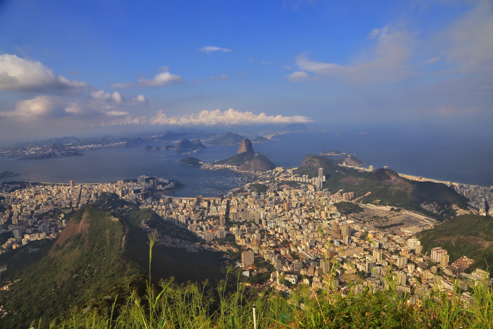 Vue sur Rio et le Pain de Sucre depuis le Corcovado