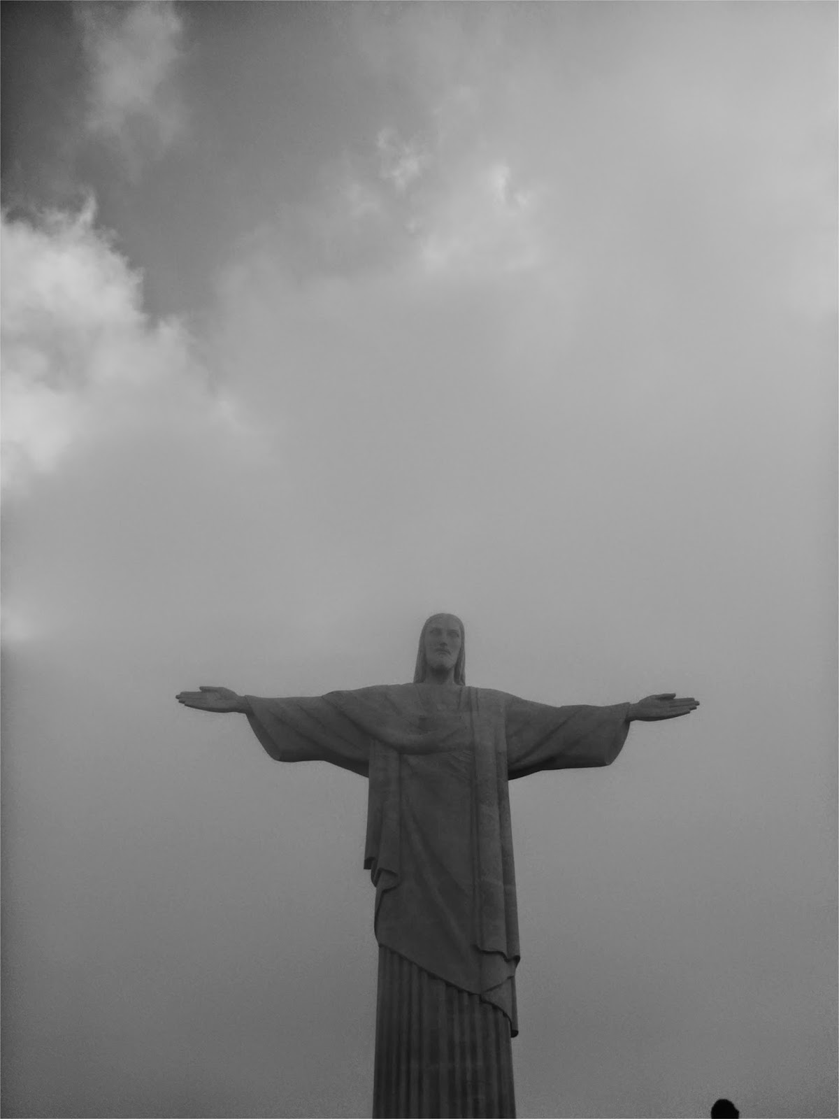 Le Cristo noyé dans le brouillard