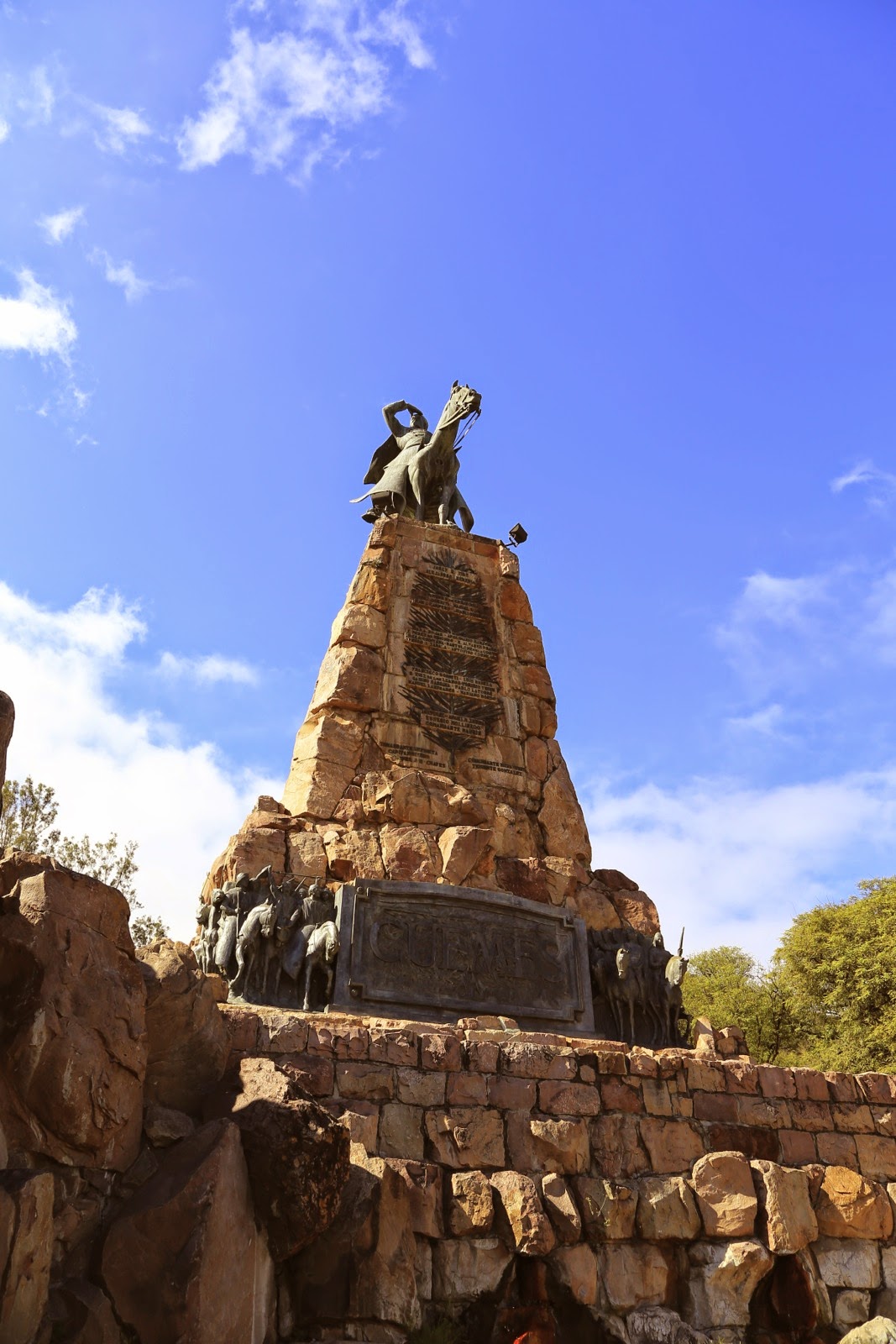 Statue équestre du général Güemes
