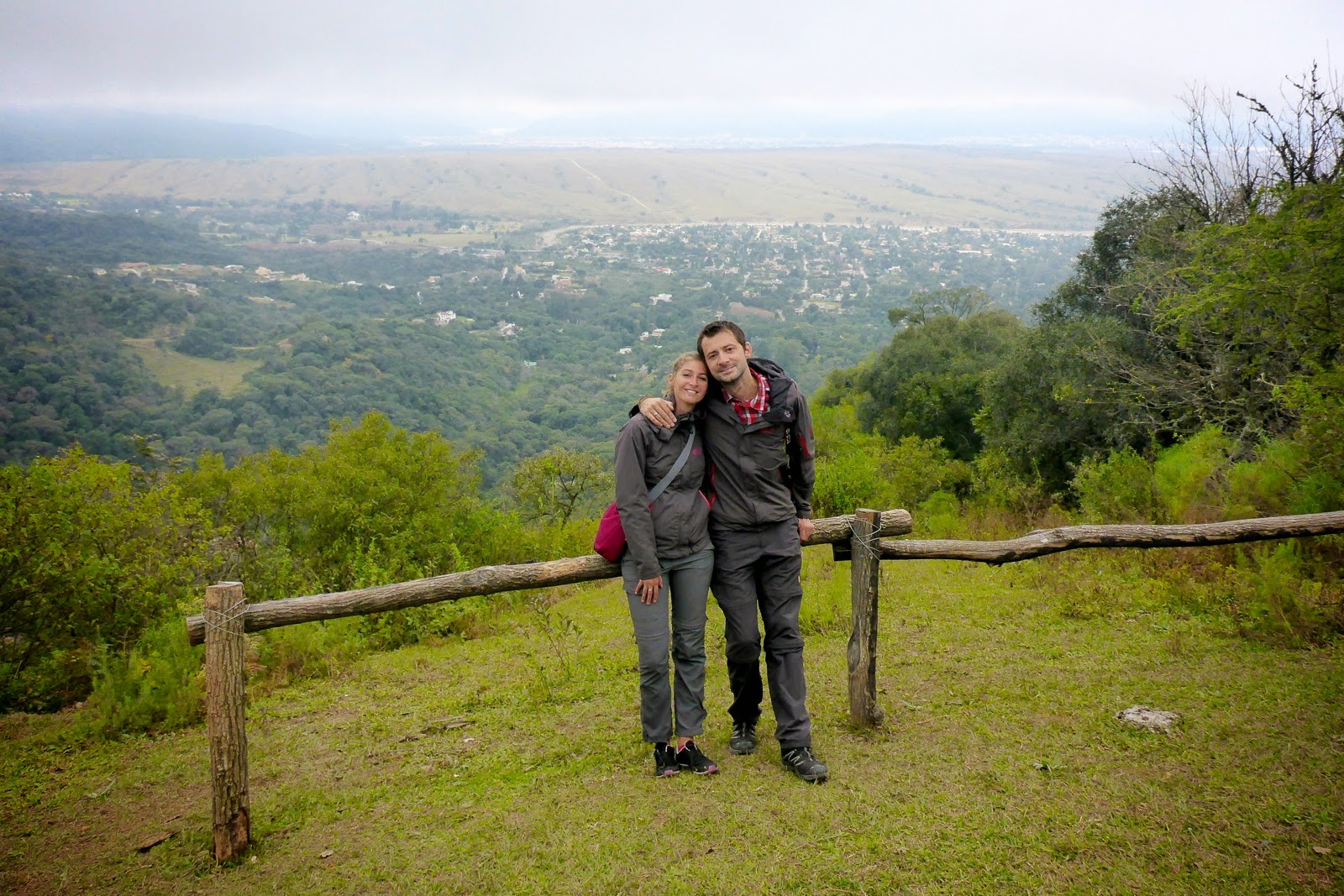 En couple au mirador de San Lorenzo